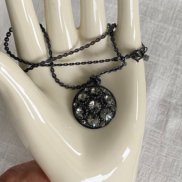FAC Gunmetal Smoky Cluster Crystal Pendant Necklace NWT - Picture 5 of 8